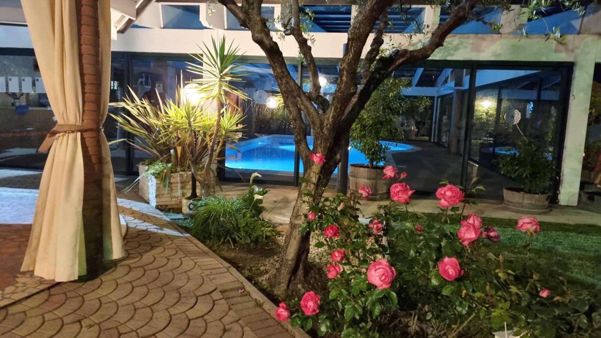Fontana Oasis Apartments كاستلْنْيوفو ديل غارد المظهر الخارجي الصورة